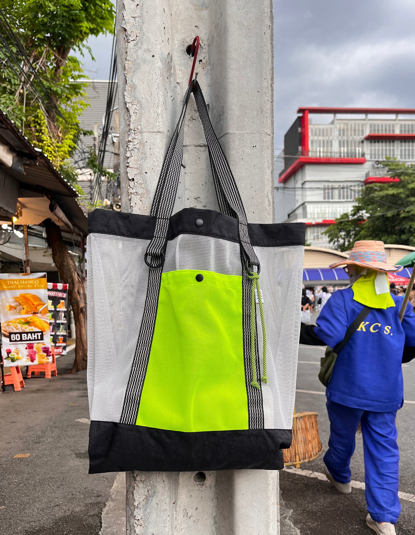 D Mesh  *M   |  IVORY Mon